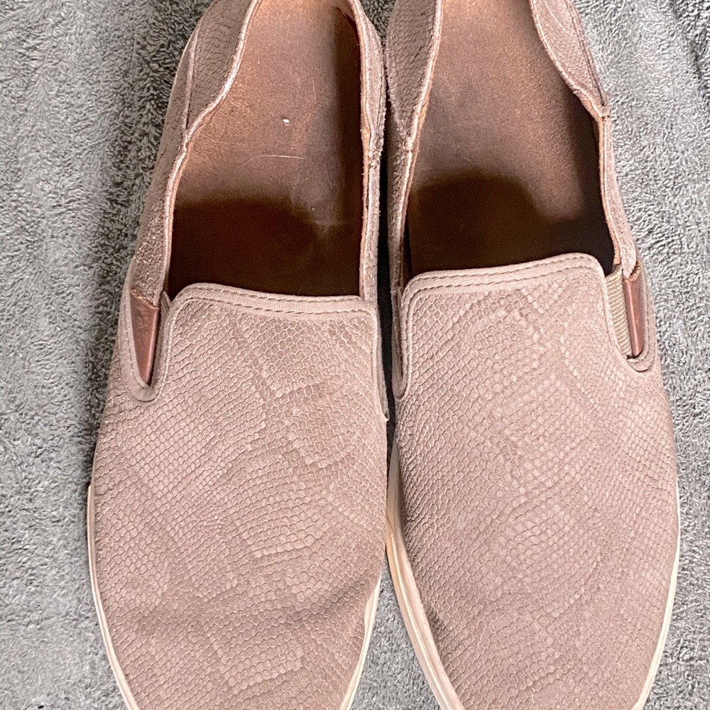 Nearly new Olukai Sneakers